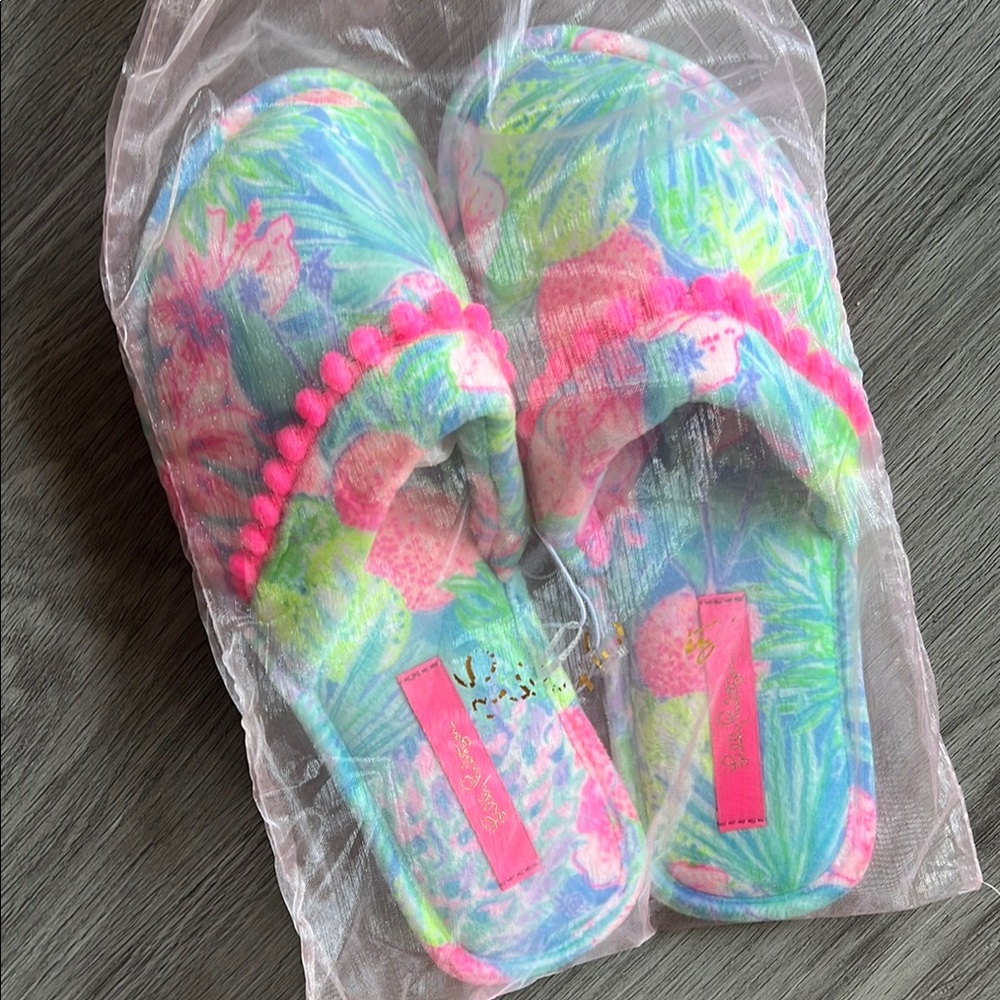 NWT LILLY PULITZER Colorful Tropical Slippers - size 5/6